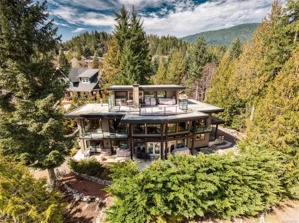 9226 Nighthawk Rd, Cowichan Valley, BC V0R 2G1