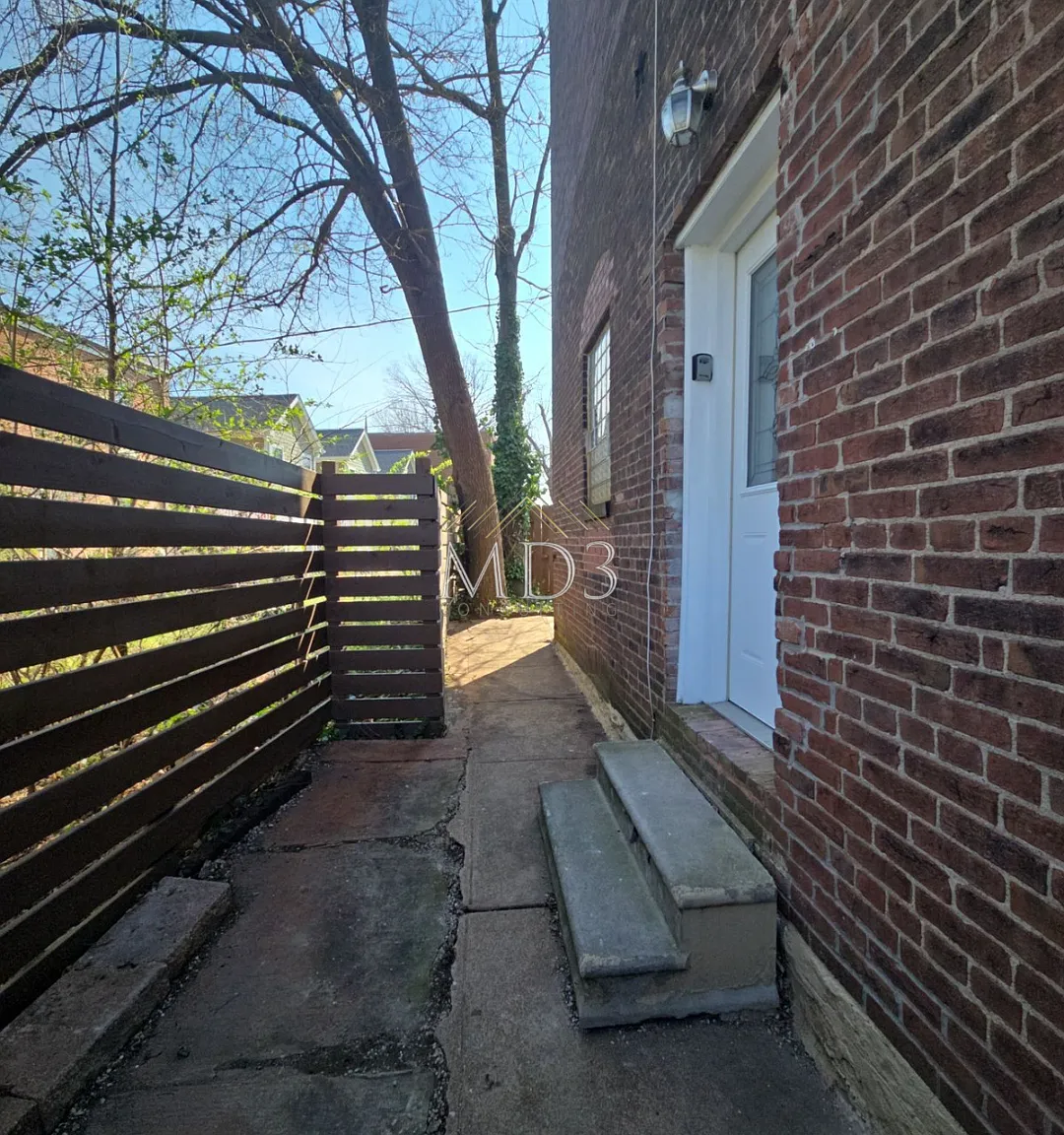 3 bed, 1863 sqft, $2,600 — Photo 3