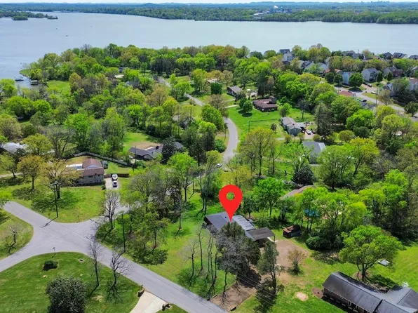127 Riviera Dr, Hendersonville, TN 37075