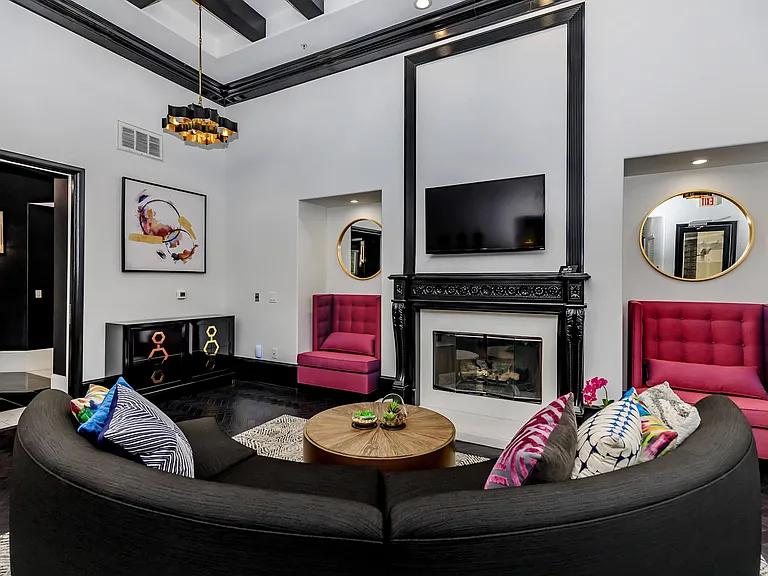 Bellecour Way Apartment Homes — Photo 7