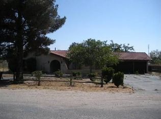 8909 Camphor St, Hesperia, CA 92345