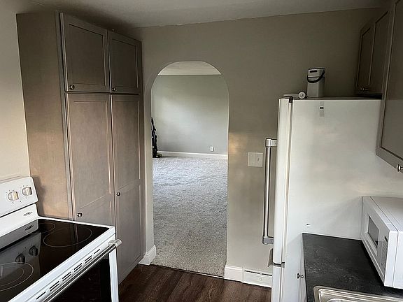3rd image of 2316 Park Dr
