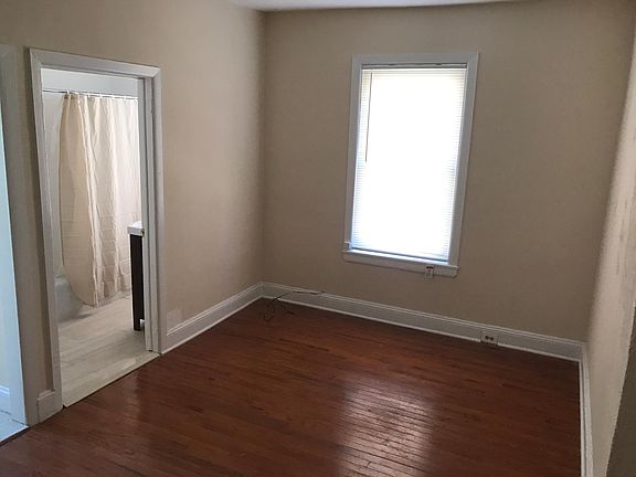 2nd image of 1522 E Passyunk Ave APT 2
