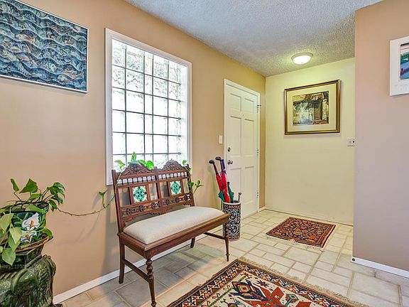 5th image of 5906 Tropical Dr