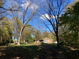 175 W Bradford St, Pyatt, AR 72672