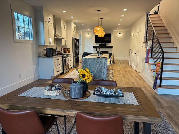 4th image of 1311 W 45th St #1