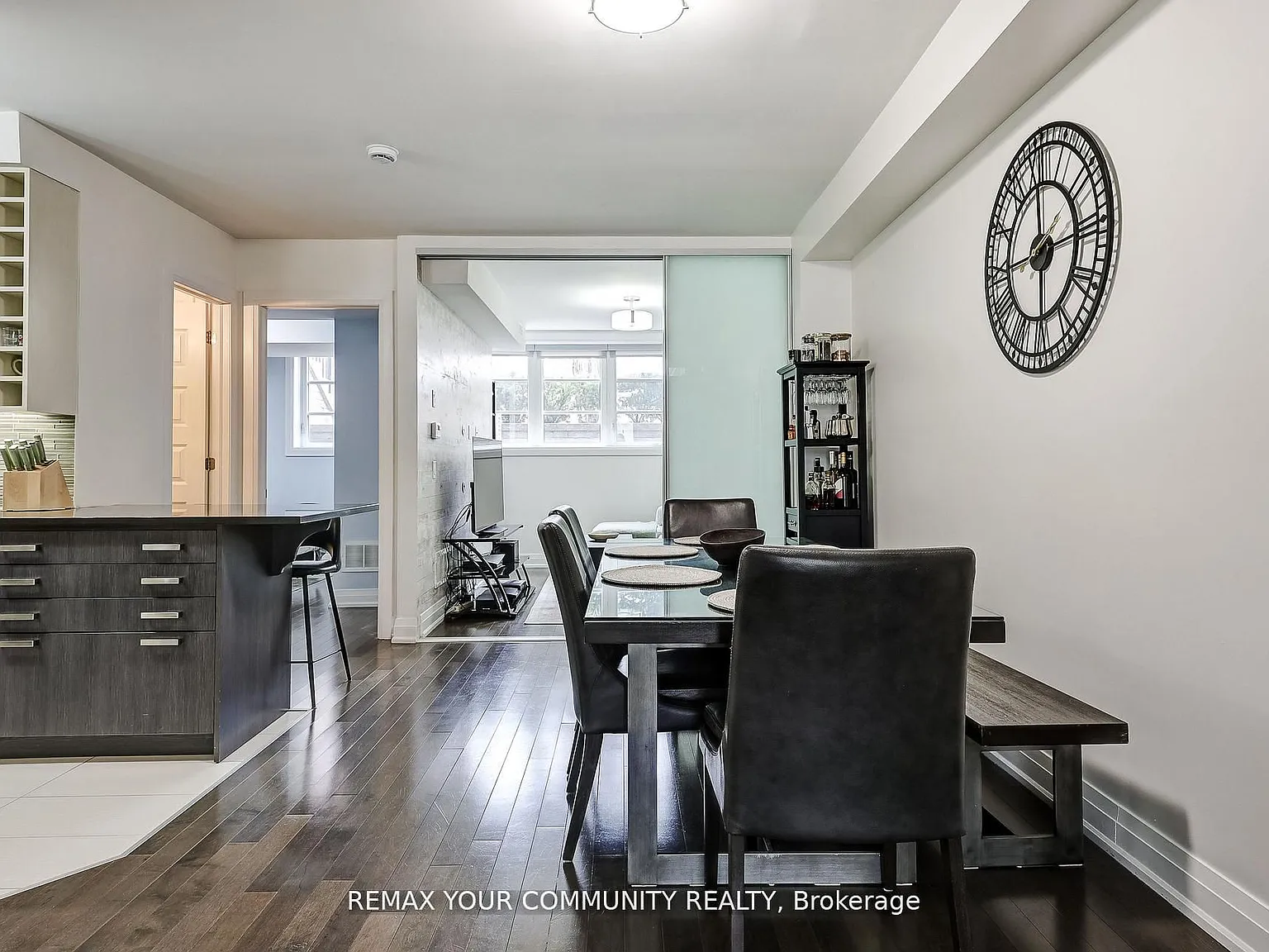 2 bed, $2,500 — Photo 4