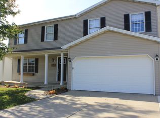 1527 Henry St, Normal, IL 61761