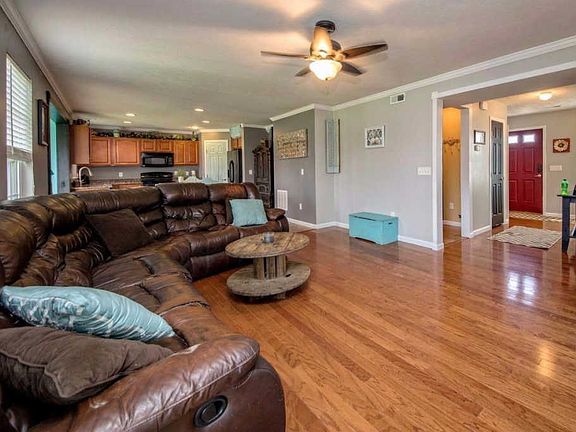 4th image of 2388 Vista Lake Dr