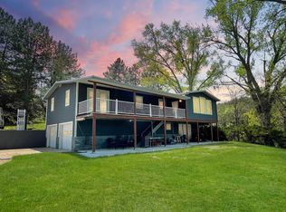 69 S Lakeview Rd, Brady, NE 69123