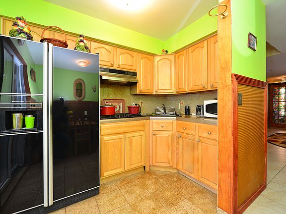 2nd image of 603 Lincoln Ave