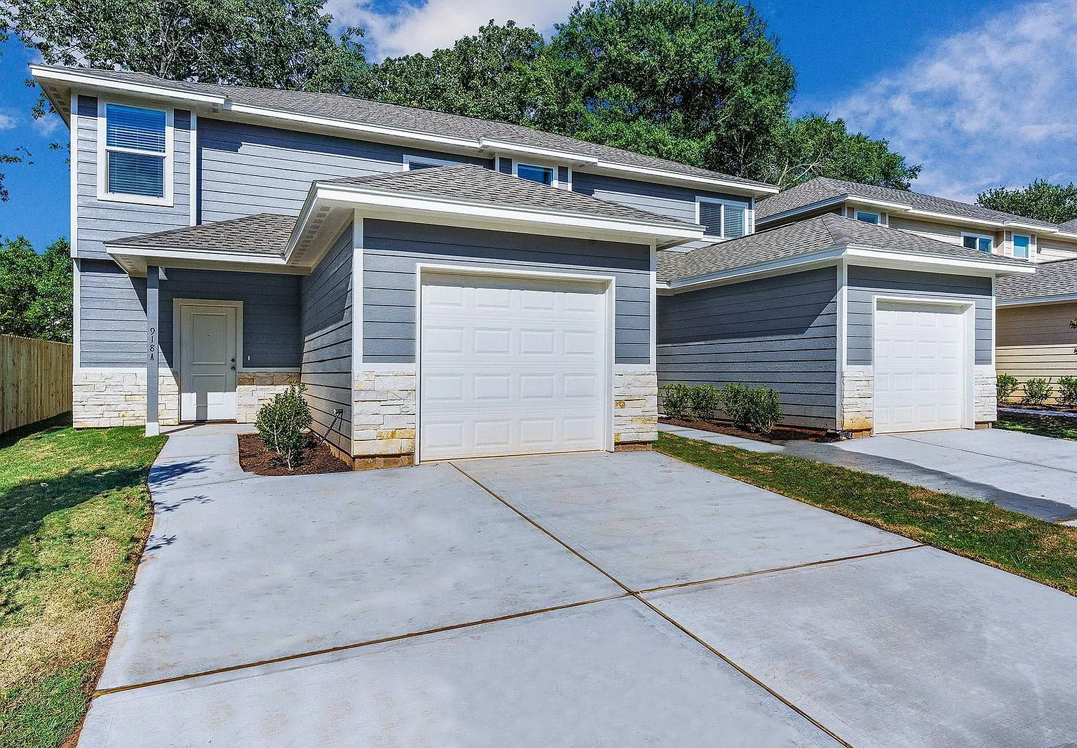 3 bed, 2.5 bath, 1509 sqft, $1,450 — Photo 1