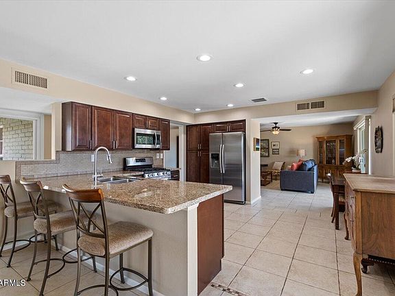 5th image of 2817 E Victor Hugo Ave