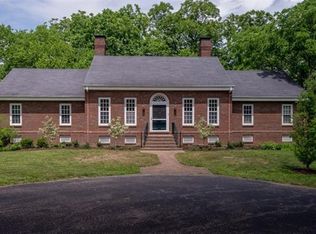 800 Gentry Rd, Lexington, KY 40509