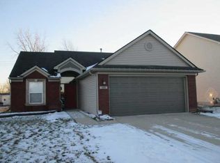 1293 Cedarcrest Dr, Carleton, MI