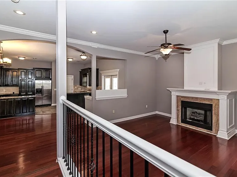 525 N Rupple Rd — Photo 10