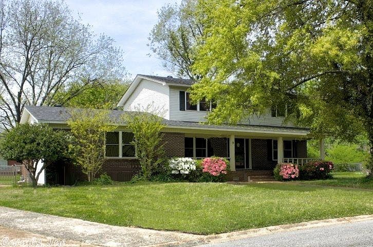 1st image of 9 Marshall Dr