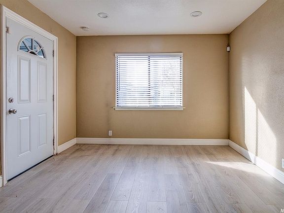 4th image of 2924 Connie Dr