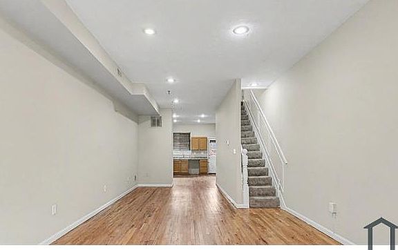 3rd image of 3418 E Baltimore St