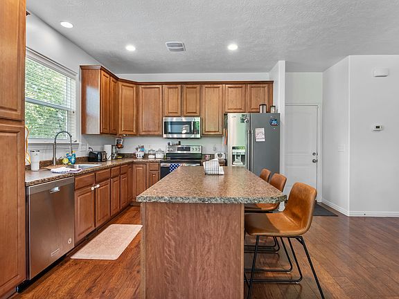 4th image of 4313 W Belleville Way