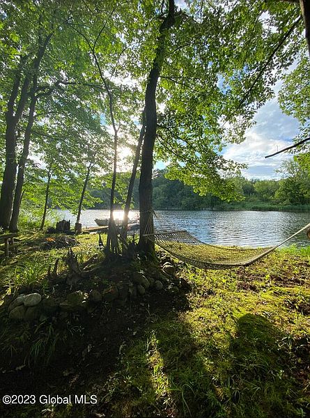 4th image of 110 Brown Point Lane