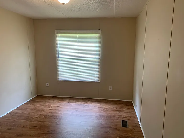 135 Langtree Rd — Photo 8