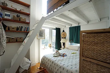 Rented by Rennit Inc.