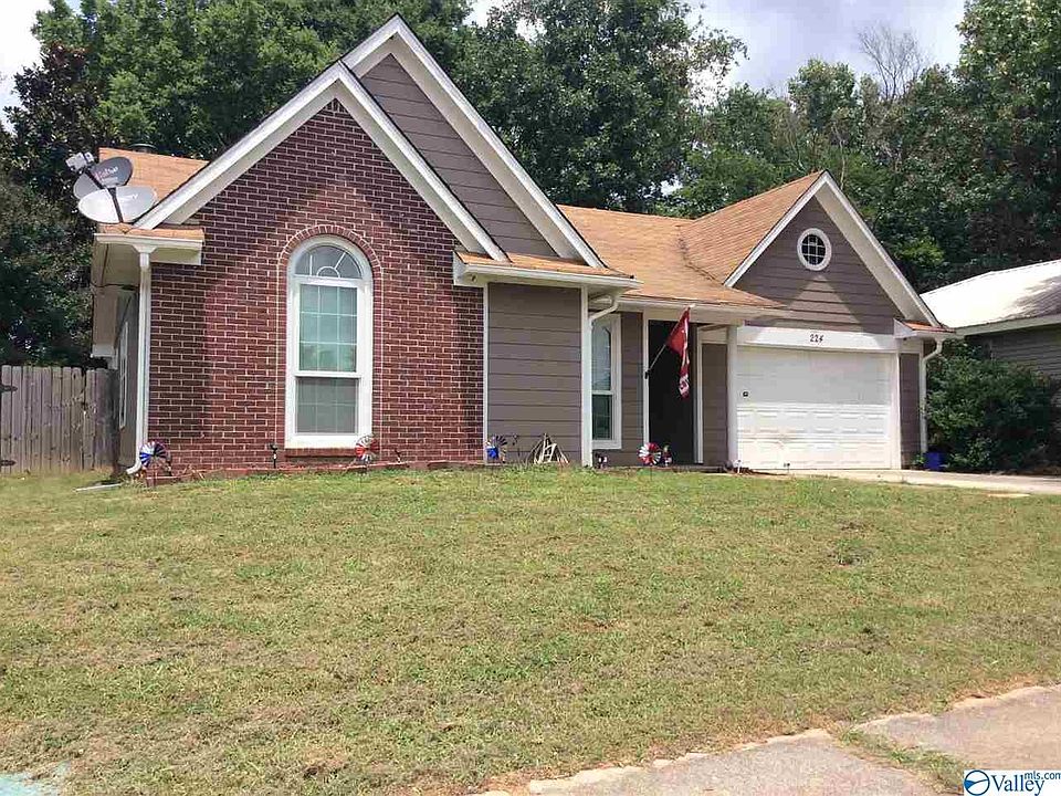 1st image of 224 Mountain Creek Dr