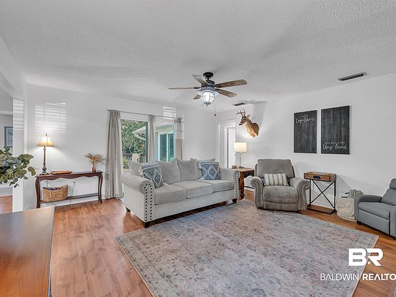 4th image of 7395 Oak Dr