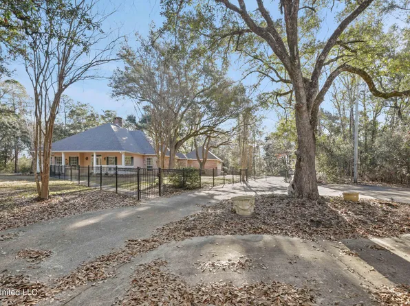 29109 W Dubuisson Rd, Pass Christian, MS 39571