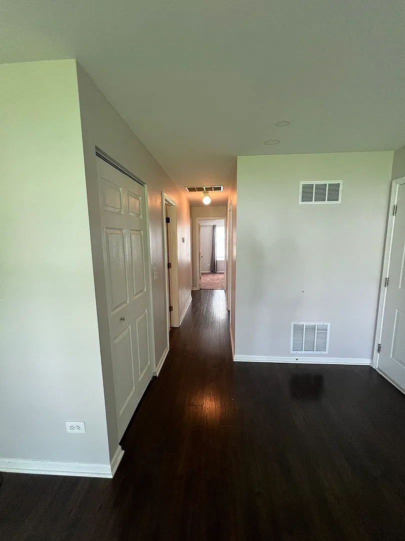2 bed, $1,800 — Photo 2