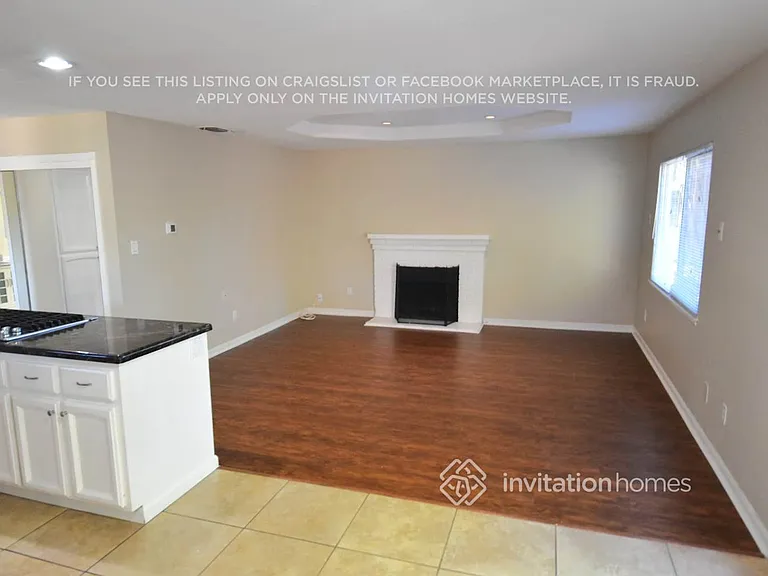 6900 Pin Oak Ct — Photo 2