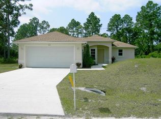 924 Winters St E, Lehigh Acres, FL 33936