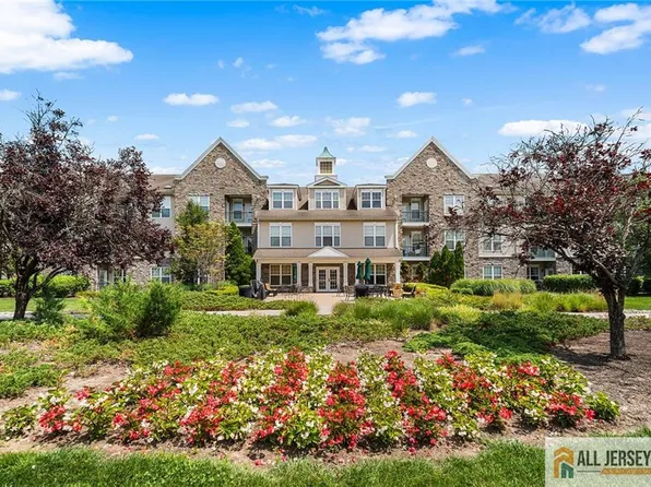 100 Middlesex Blvd APT 304, Plainsboro, NJ 08536