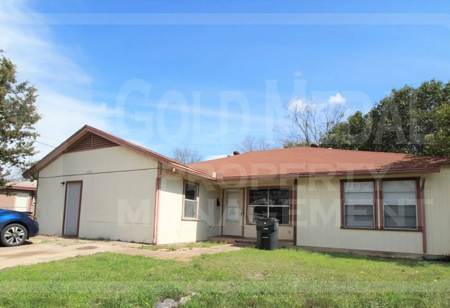 1706 Cole Street — Photo 1