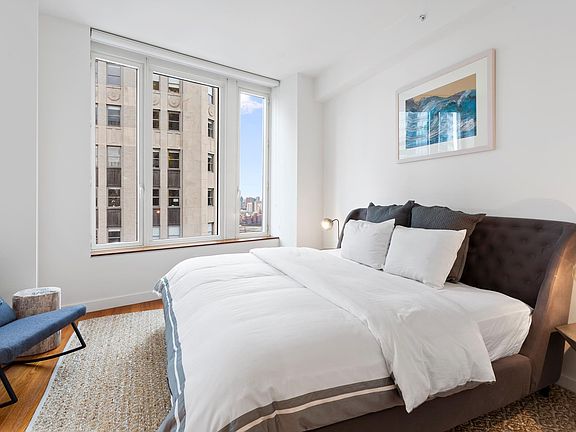 3rd image of 15 William St APT 39I