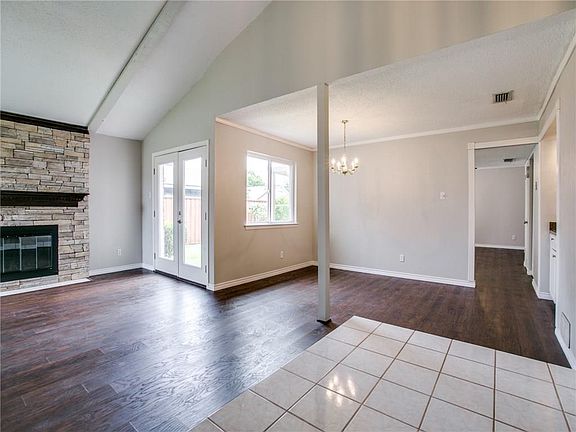 3rd image of 3312 Fontaine St