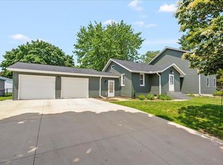 221 Stewart St, Plainfield, IA 50666