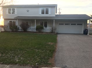 100 Webster Ct, Algonquin, IL 60102