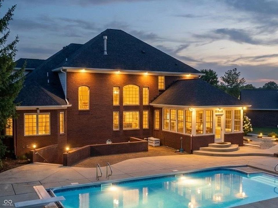 まーぼうページです。 633 Foxboro Dr, Avon, IN 46123 | Zillow