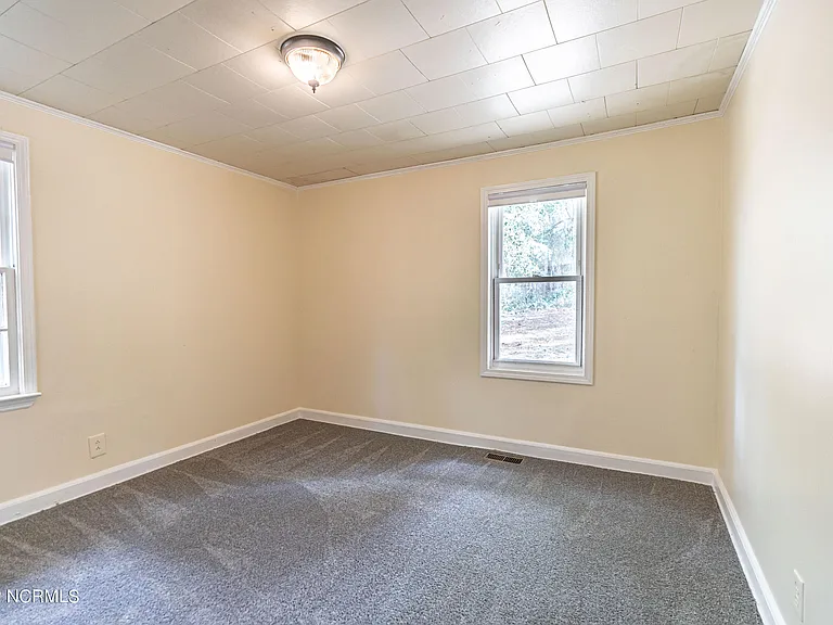 885 S Stephens St — Photo 23