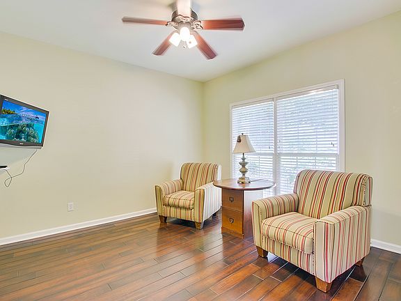 5th image of 705 Parkside Dr