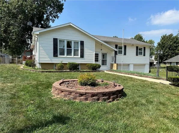 504 Ottman St, Richmond, MO 64085