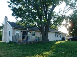 3433 Lakeview Dr, Vassar, KS 66543