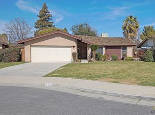 8420 Stuart Ct, Bakersfield, CA 93311