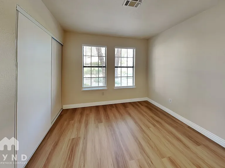 609 Spyglass Ln — Photo 14