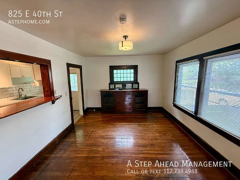 825 E 40th St — Photo 11