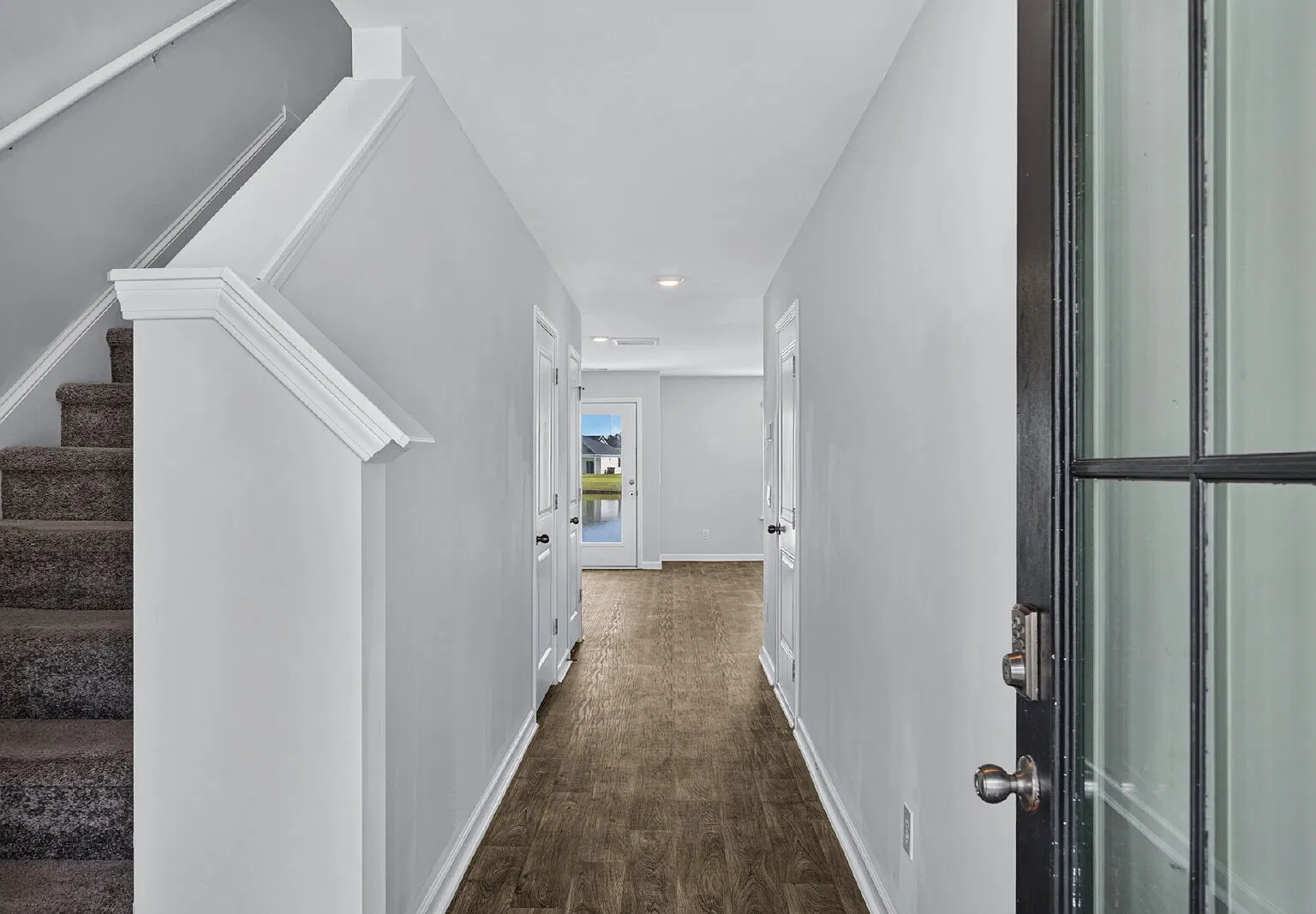 3 bed, 2.5 bath, 1418 sqft, $2,100 — Photo 4