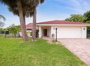 11 Florence Ct, Palm Coast, FL 32137