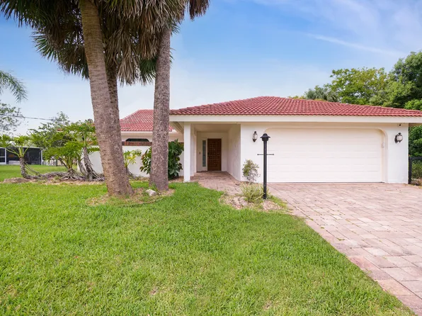 11 Florence Ct, Palm Coast, FL 32137